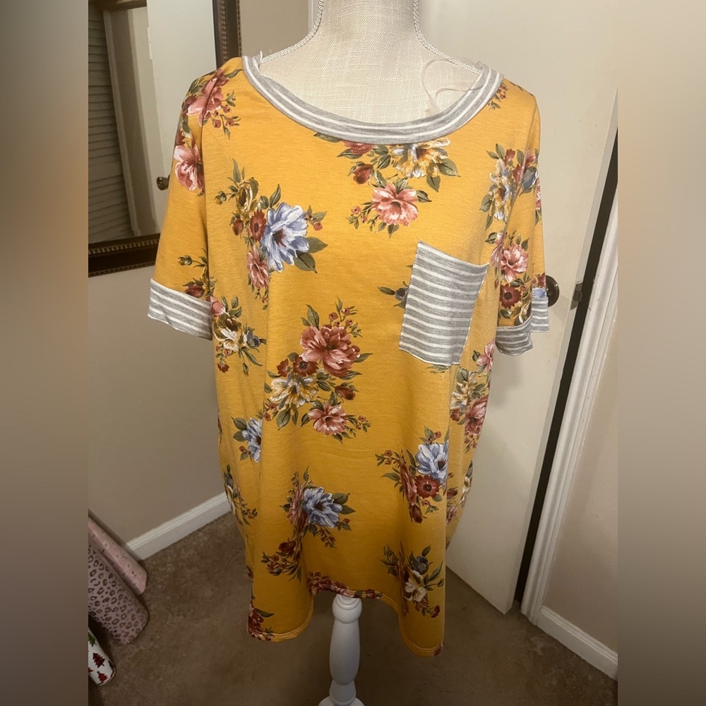 Brand new , never worn - great fall colors